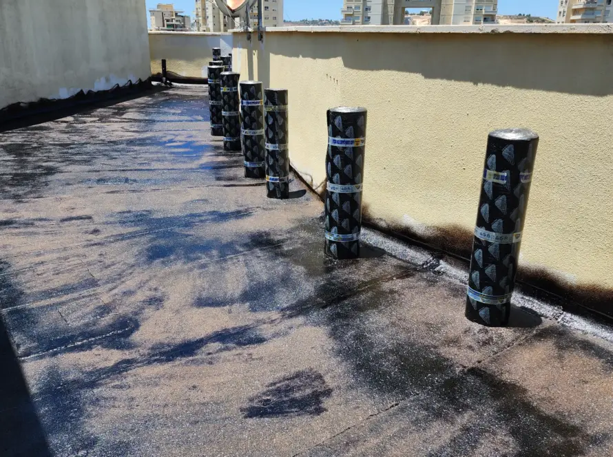 תיקון נזילות בגג, קבלן איטום בחיפה, קבלן איטום בכרמיאל